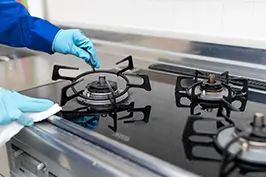 Küchenreinigung im Hotel in Springe